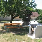 Reti Tanya Vendeghaz בית הארחה *